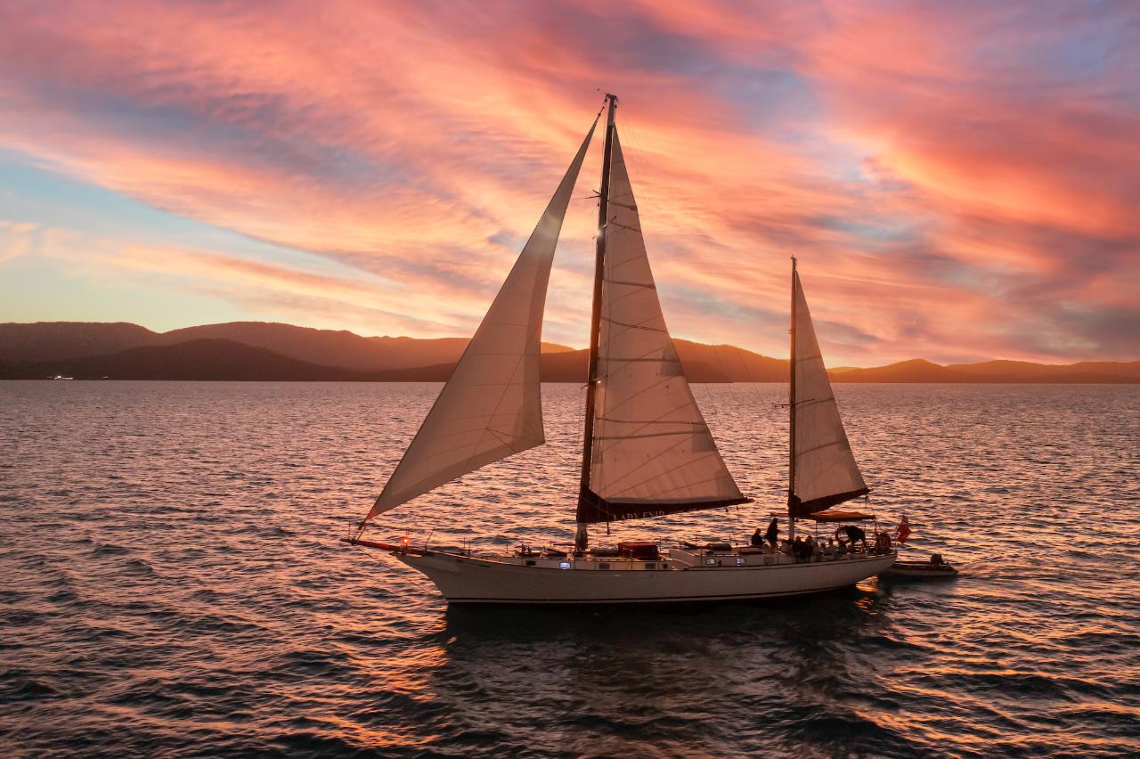 Lady Enid Sailing - Sunset Sail - Iconic Whitsunday Adventures Reservations