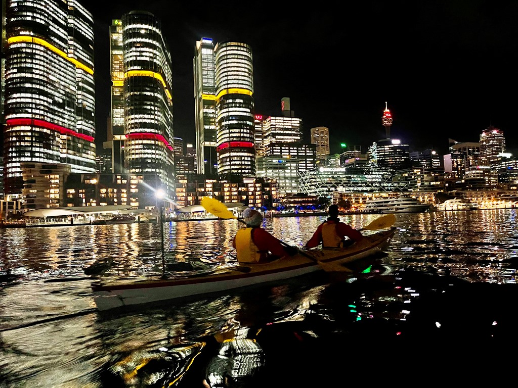 Sydney VIVID 'Moonlight' Sea Kayaking Experience (Darling Harbour, Sydney)