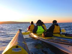 Early morning paddle on Middle Harbour / sunrise over the Sydney Heads