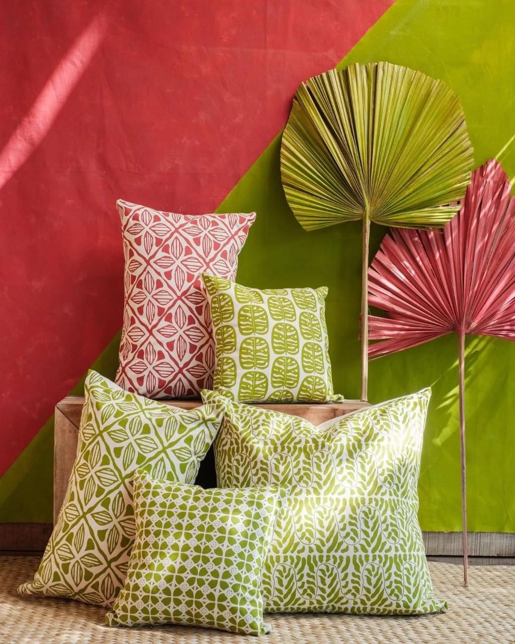 Rise Beyond the Reef - Arts Shopping Tour