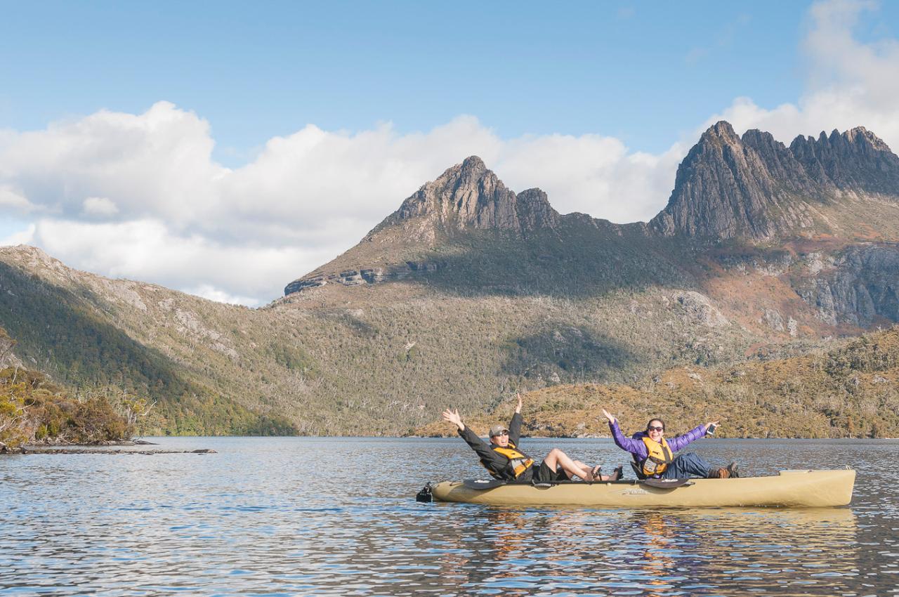 Cradle Mountain Camp Fire Experience