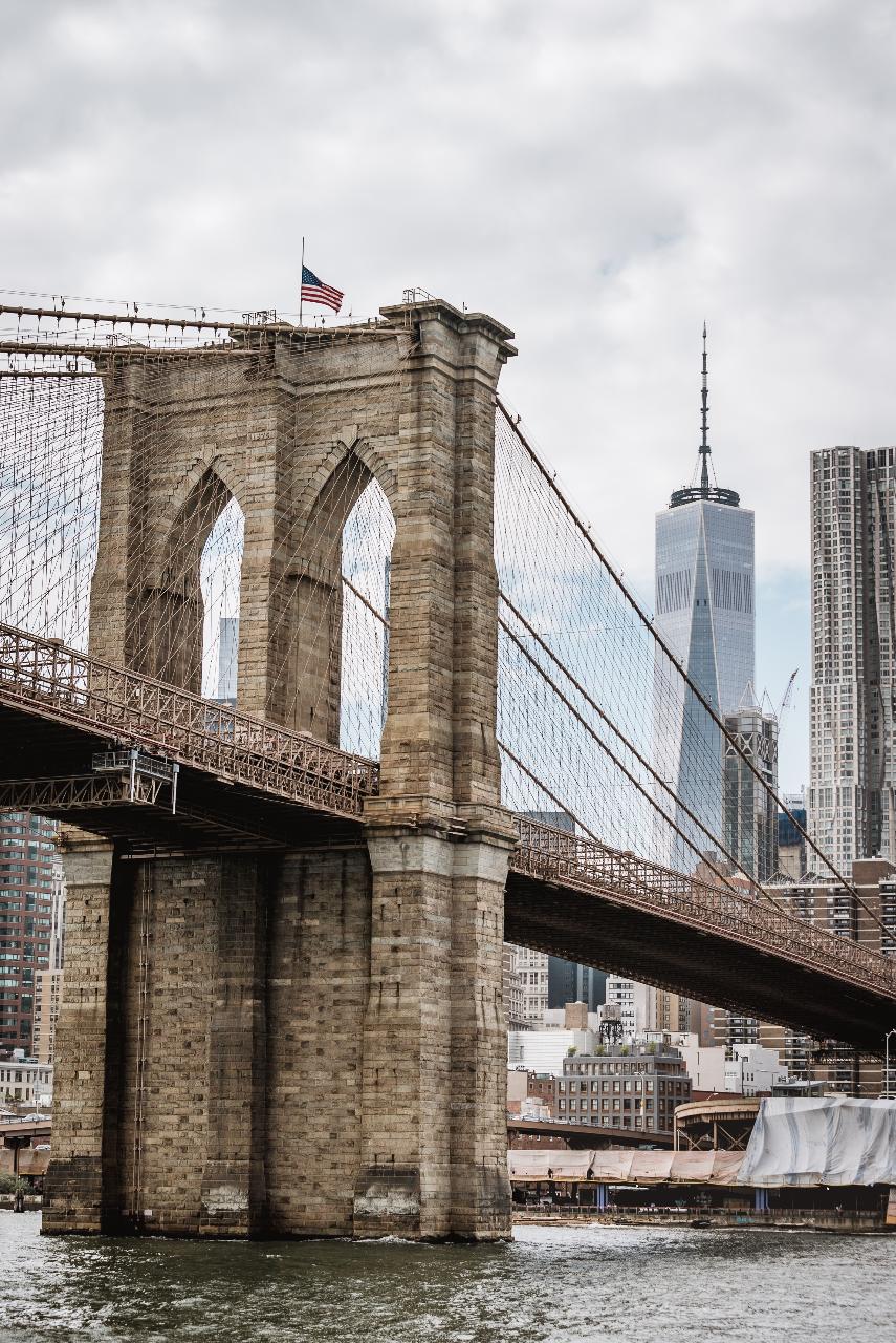 Small Group Brooklyn Bridge and City Hall