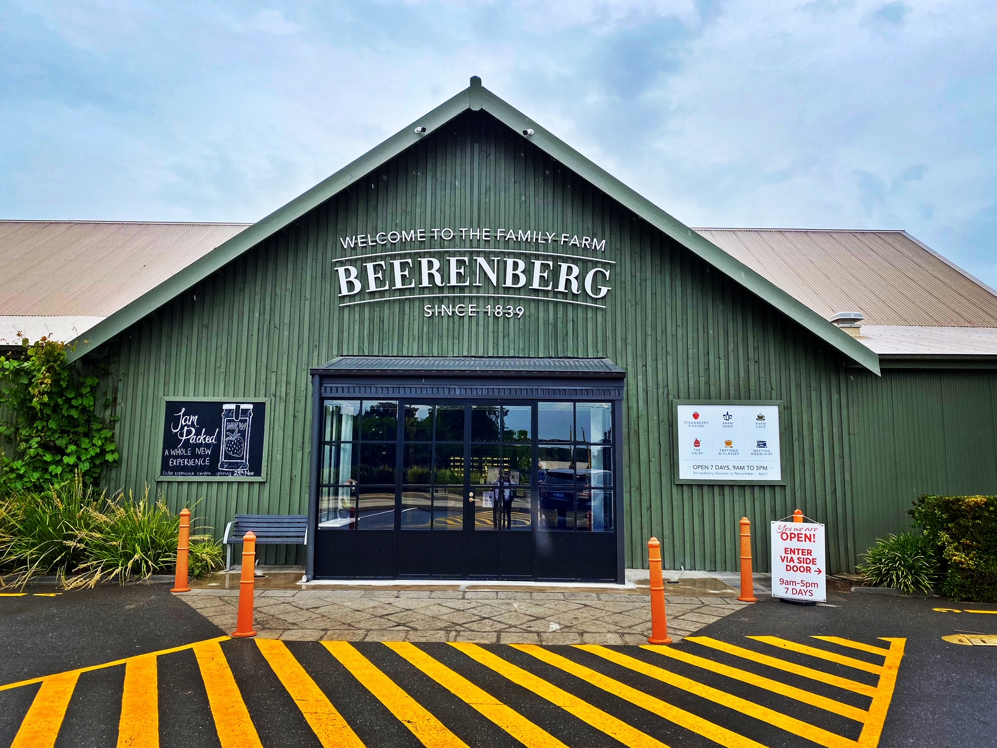 Adelaide Hills & Hahndorf Hideaway - Small Group Tour