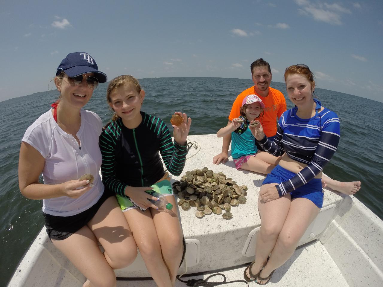 Guided Scalloping in Crystal River with Captain Phil!