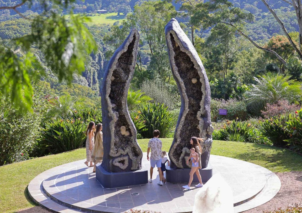 Crystal Castle Same-Day Return Shuttle Bus Service (Southbound Service) - Covering: Lismore - Ballina - Lennox Head - Byron Bay - Mullumbimby