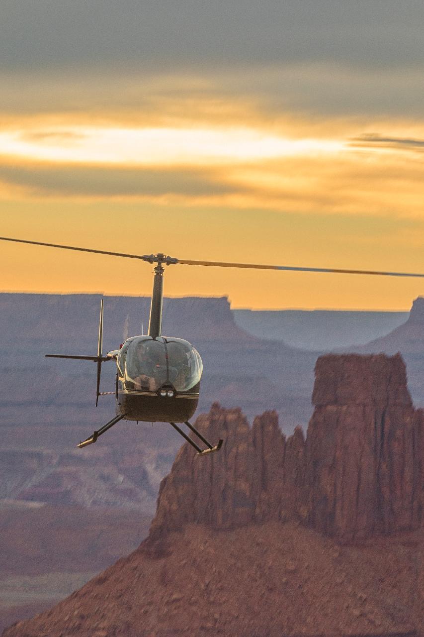 Edge of Canyonlands Helicopter Tour