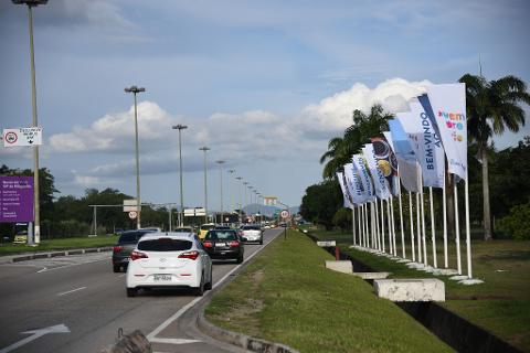 Traslado Hotel x Aeropuerto (GIG o SDU) - Guía Conductor Bilingüe - Sedan 1-3 PAX - Precio por Vehículo