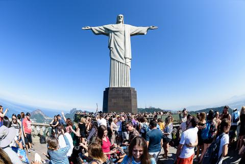 c13a4ff7410c44999613476023a1f33fChrist_the_Redeemer