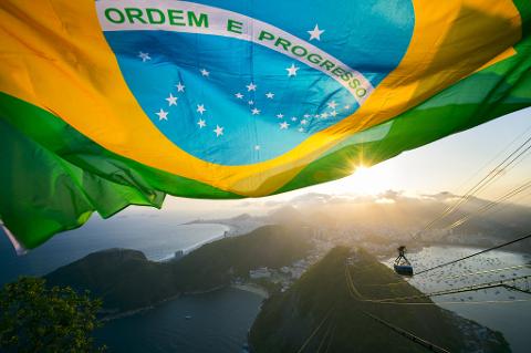 efda8b0b168a43a58f88ae694d5fa9c109_Sugarloaf_Mountain_3