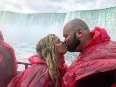 9 Hours Luxury Private Niagara Falls Tour ( 2 Guests )