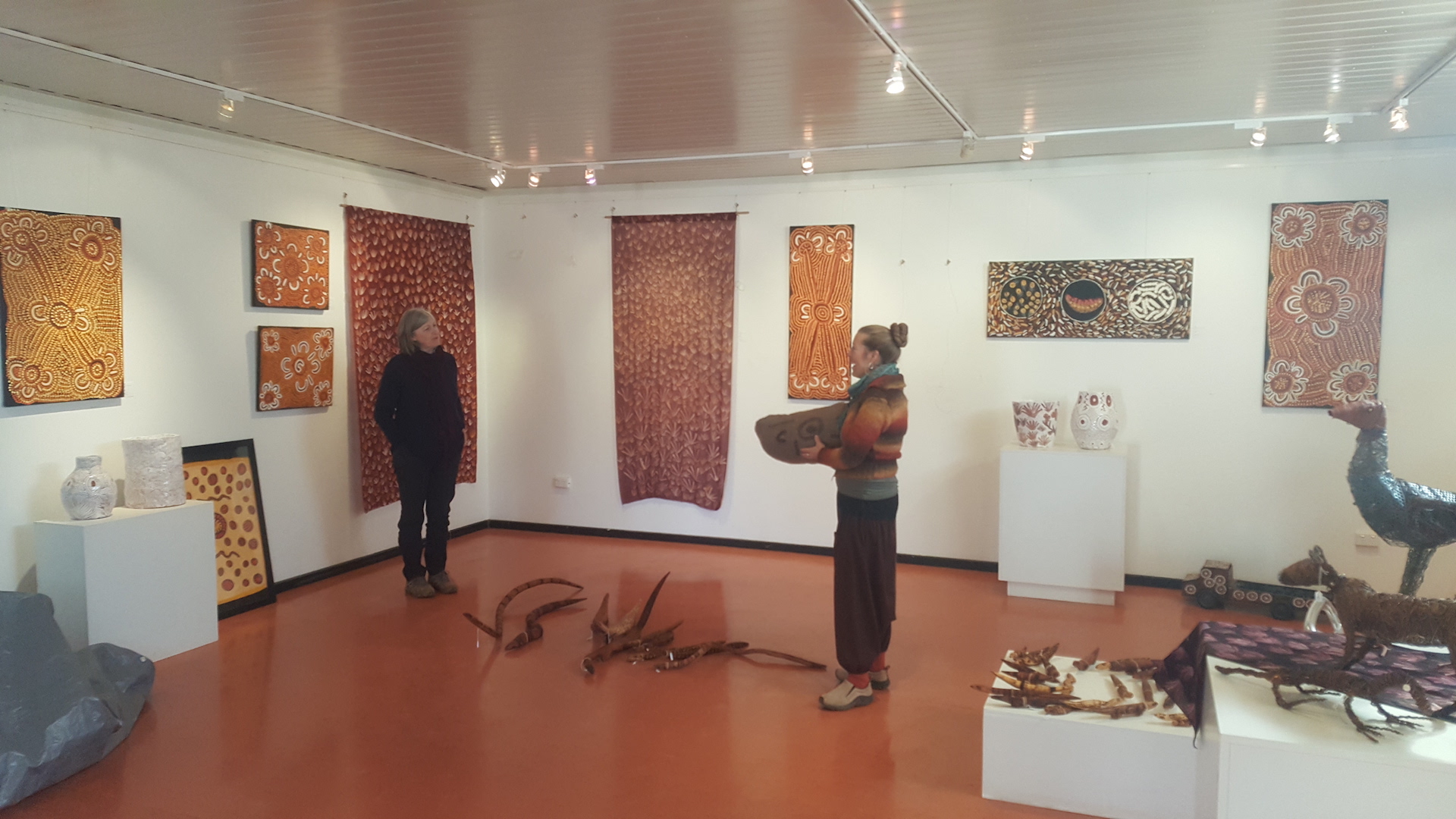 Chambers Pillar and Rainbow Valley VIP Tour