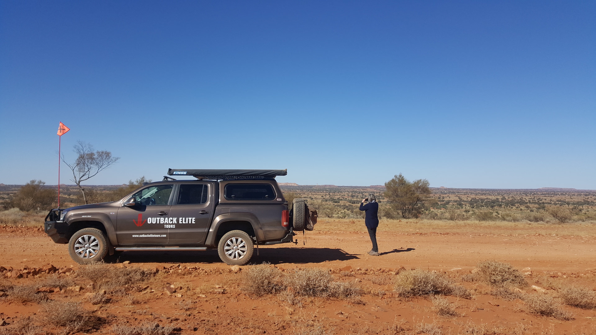 Chambers Pillar and Ewaninga 1 Day 4WD Tour