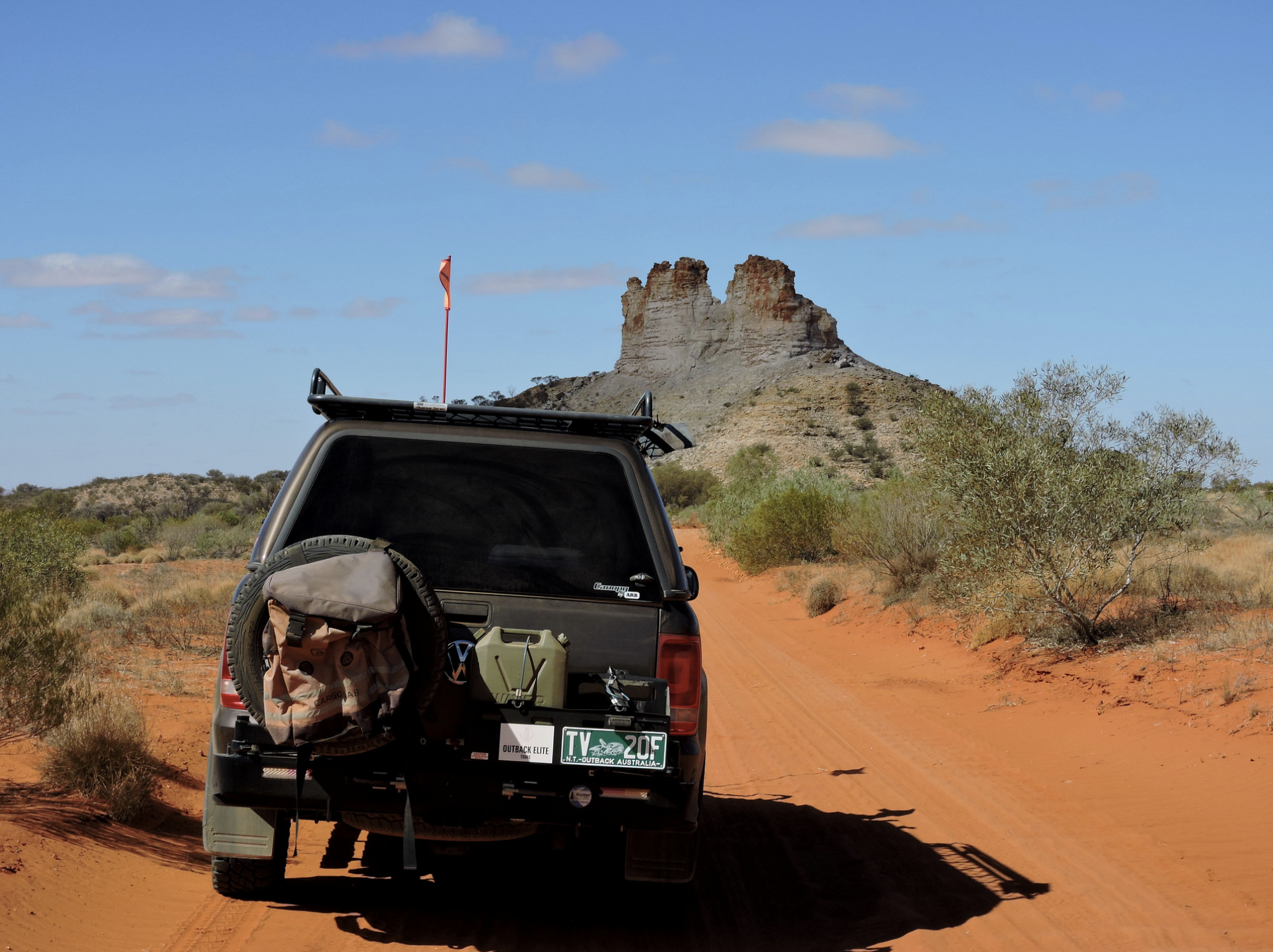 Chambers Pillar and Rainbow Valley 1 Day 4WD Tour