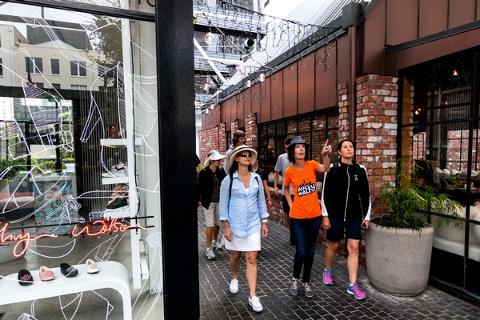 Private & Custom: When in Auckland walking tour