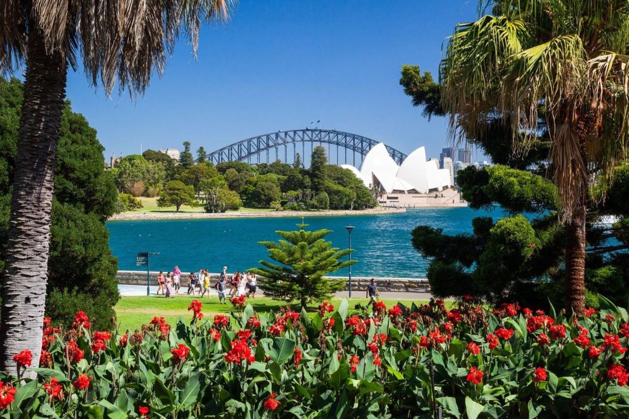 Sydney Private Day Tours | See Sydney in Style | 8 Hour Luxury Private Tour