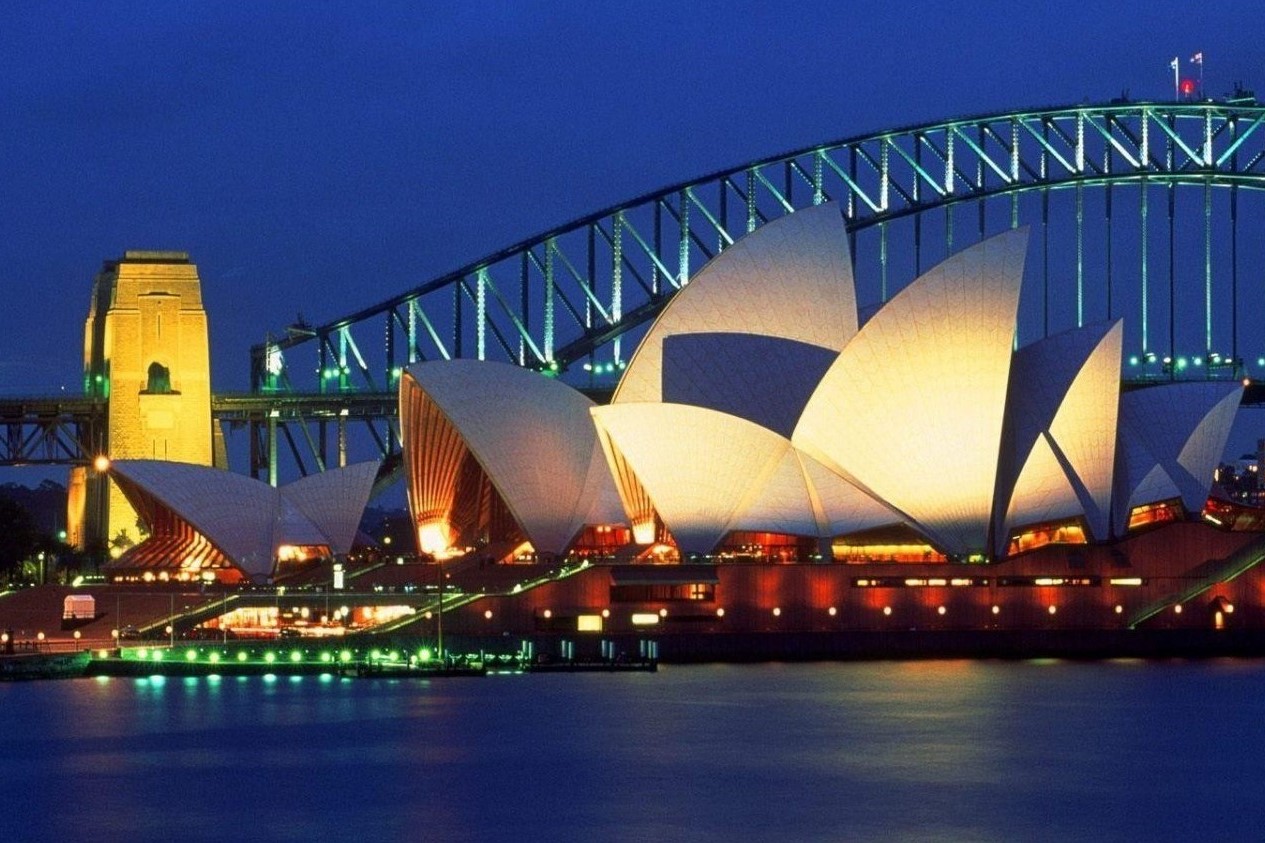 Sydney by Night | Private Luxury Night Tour | 3 Hour Tour | Includes Supper