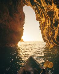 Whangamatā Sunrise: Exclusive Whenuakura Island Kayak Experience