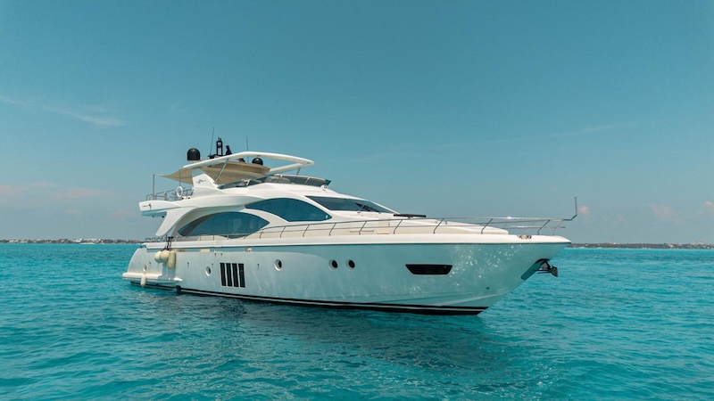 Private Yacht Azimut 84 ft 5 hours up to 15 PAX