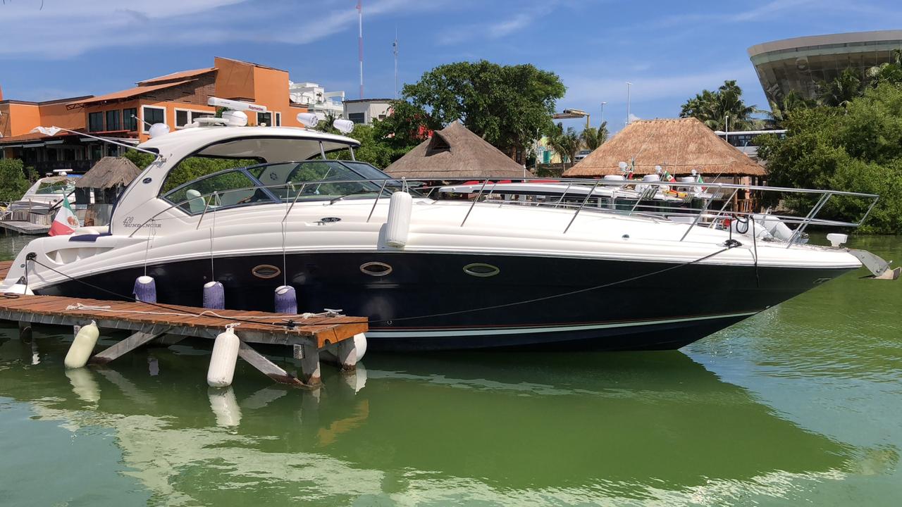 Private Yacht SeaRay Sundancer 42ft