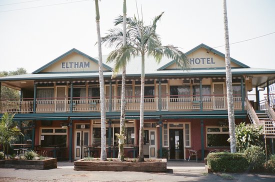 5 Hour Private Eltham Pub Troopy Tour (1-6 Passengers)