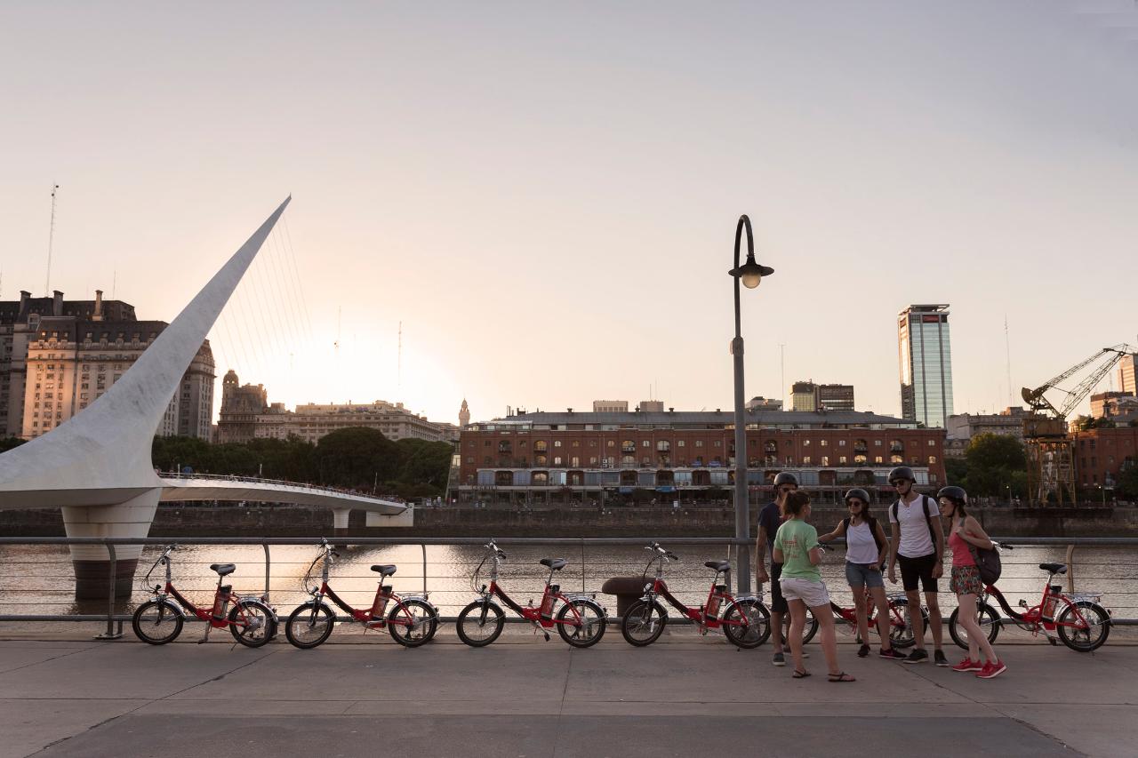 E-Bike n' Wander through Buenos Aires