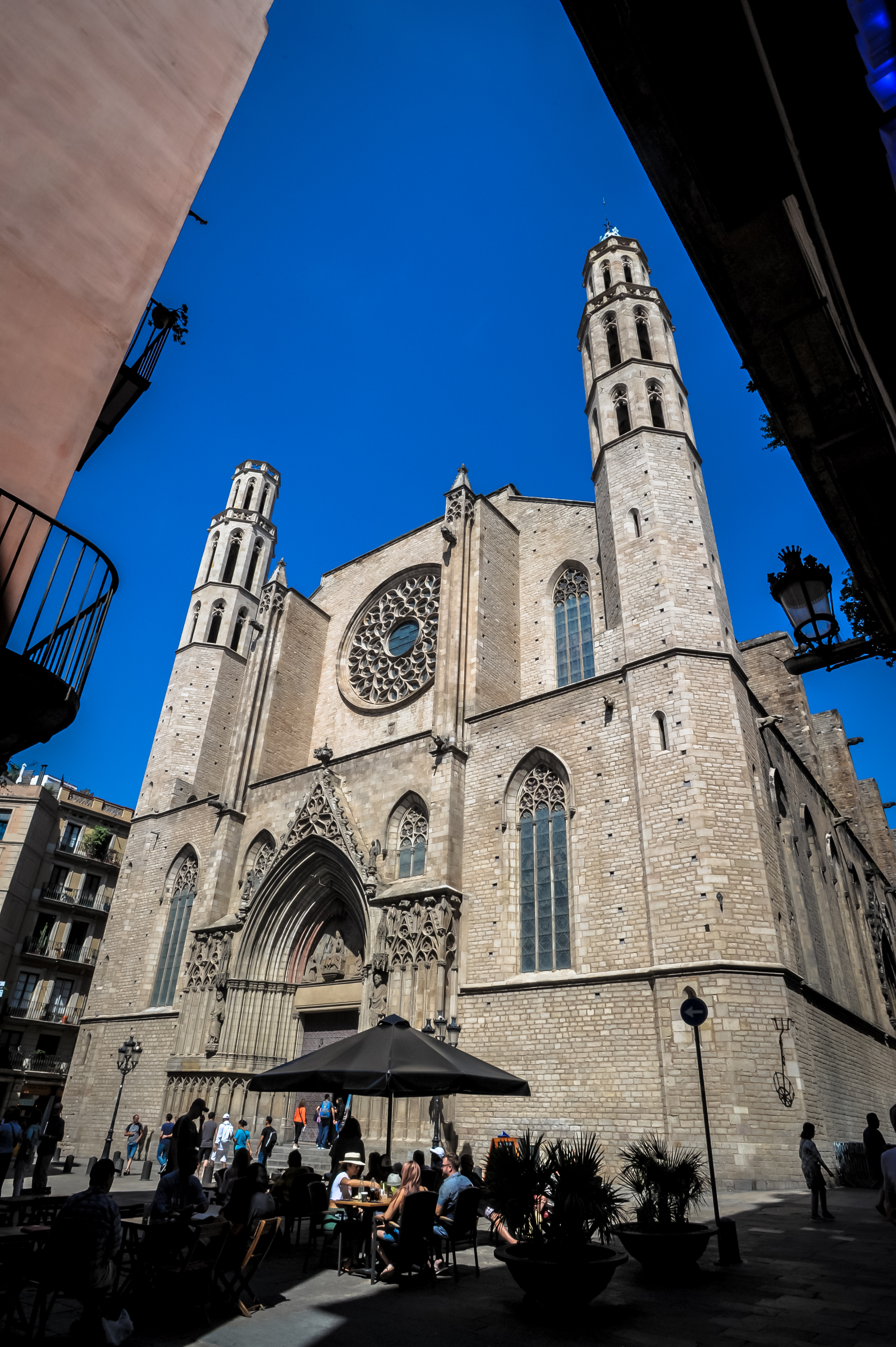 Sagrada Familia 'Skip the Line' & Barcelona Highlights Tour | 8-20 Pax Small Group