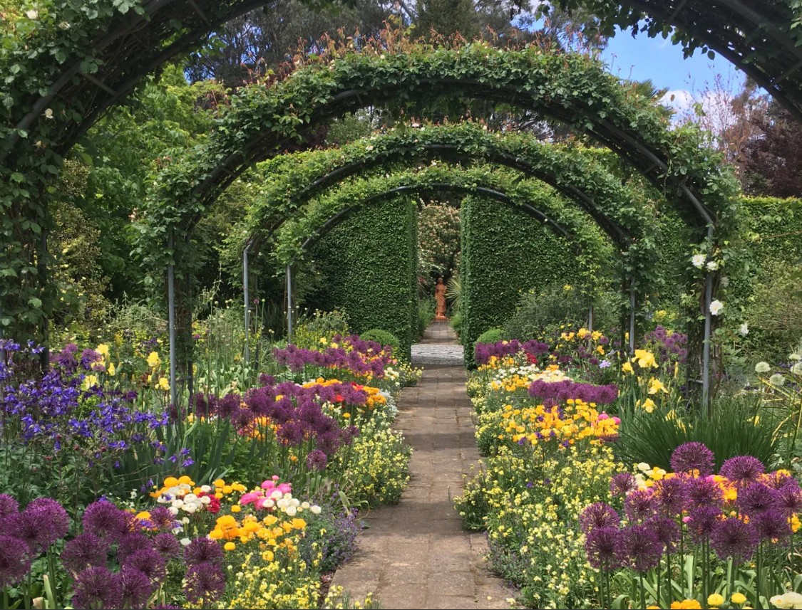 Victoria Spring Gardens and Garden Designfest