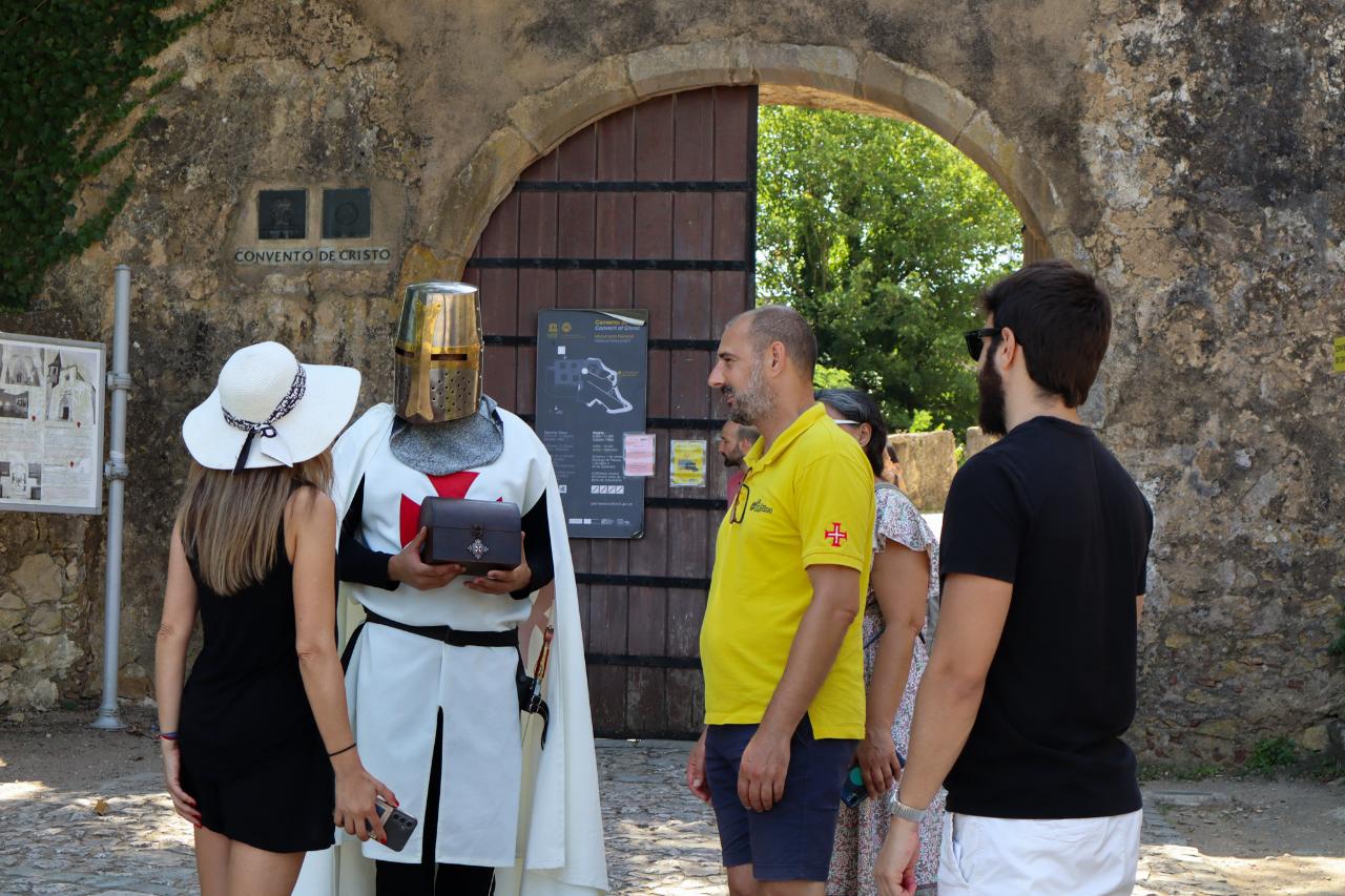 KNIGHTS TEMPLAR (WITH ALMOUROL CASTLE)