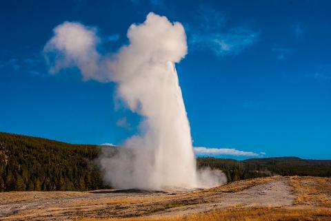 Deluxe Yellowstone & Grand Teton Explorer - A "Self Drive" Tour