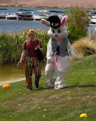 Las Vegas children welcome Easter bunny with egg hunts valleywide