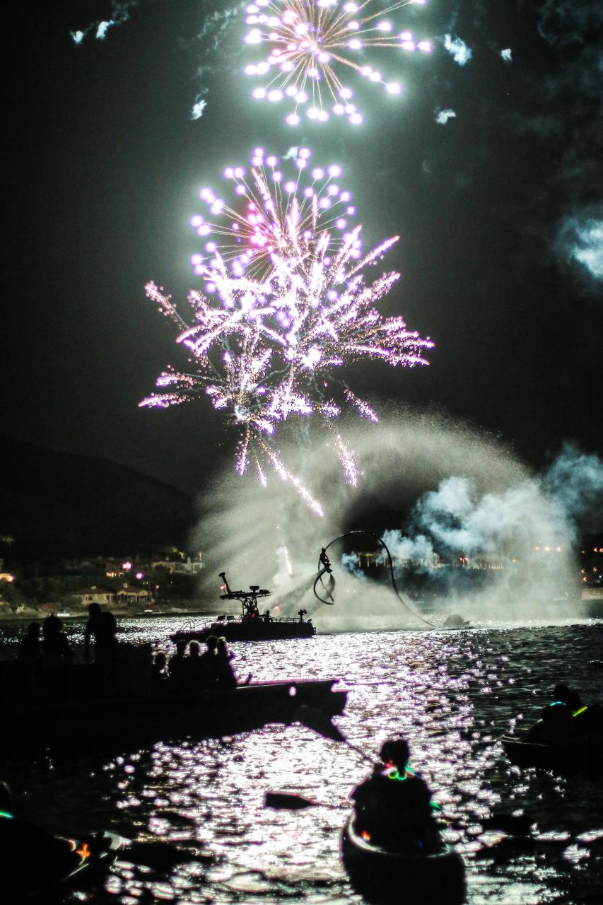 New Years Eve Electric Boat Rental (Champagne included)