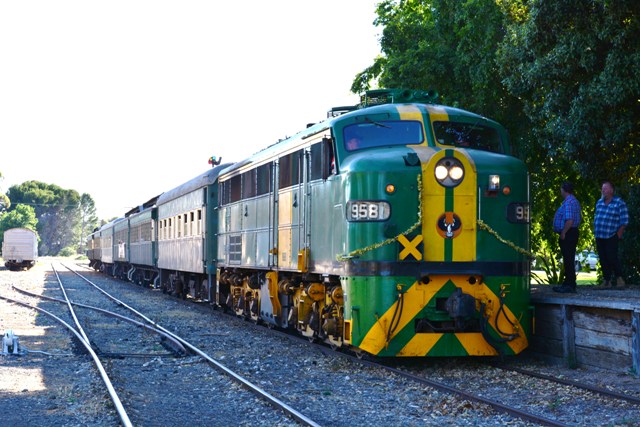 South Coast Wine Train - Summer Season from Adelaide