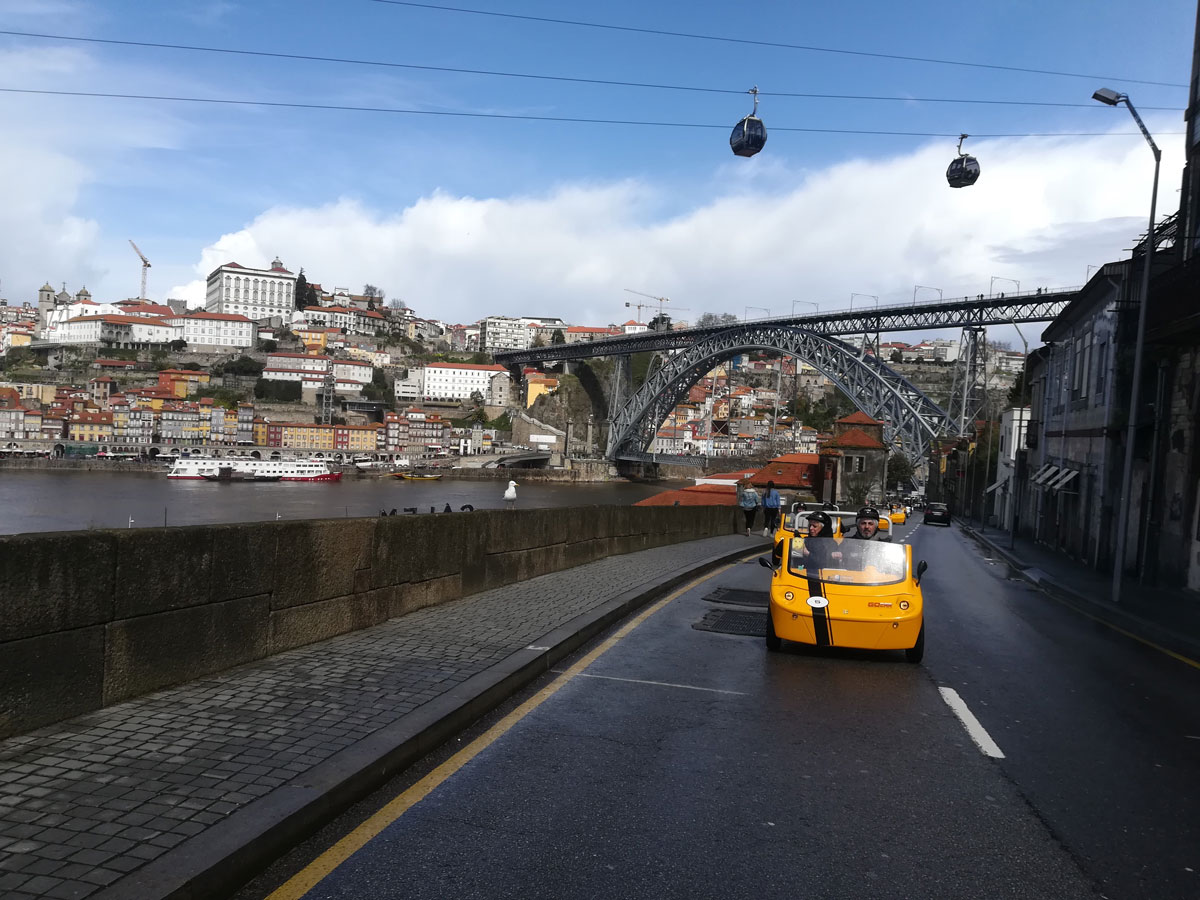 City Center, Porto Wine Lodges & Lapa - 2h Old Town Tour