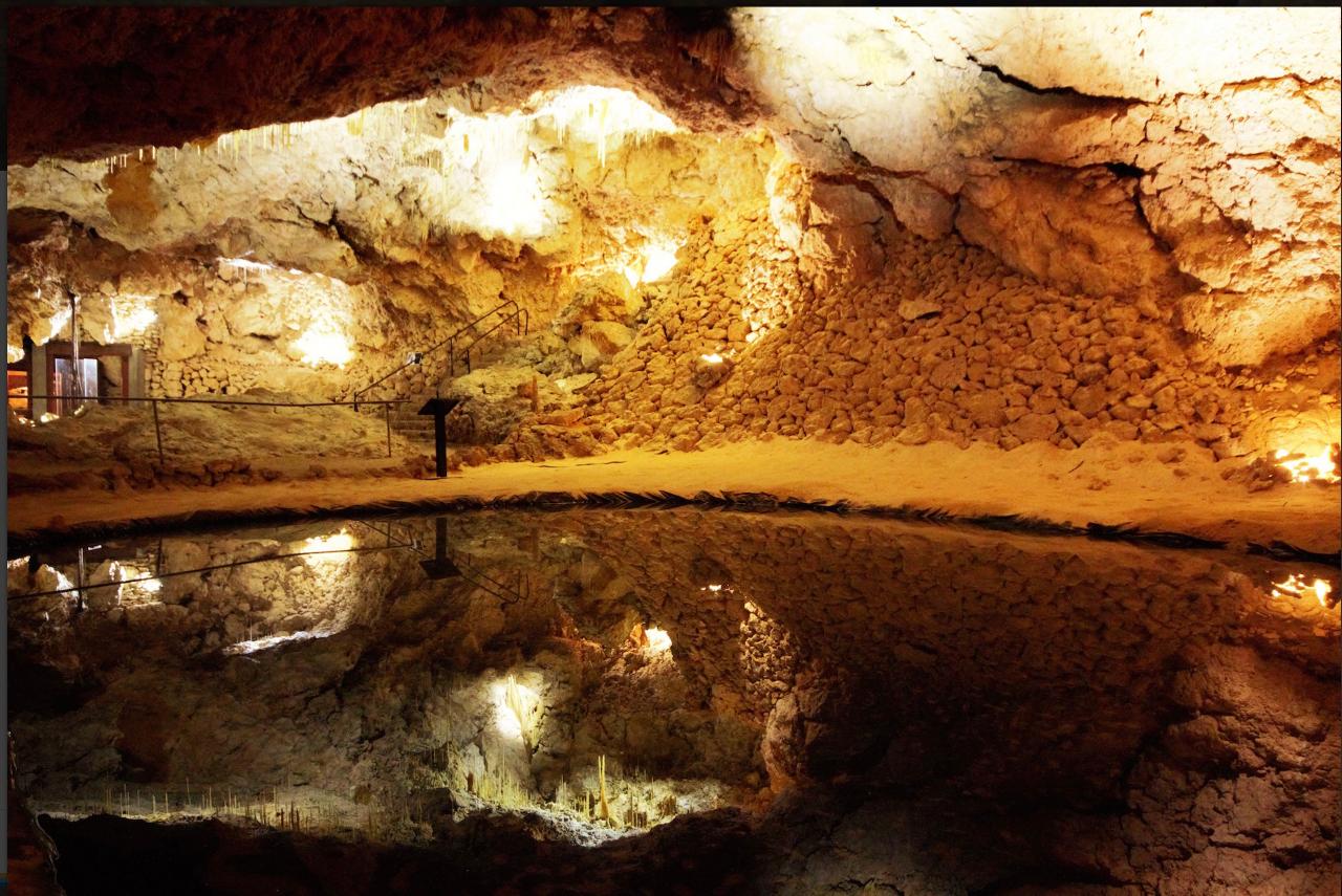 Crystal Cave Tour - Parks and Wildlife Service WA Reservations