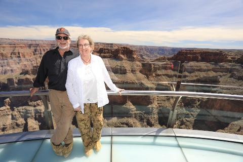 Las Vegas: Small-Group Tour to West Rim, Grand Canyon 2023