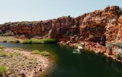 Give the Gift of Experience with a Yardie Creek Boat Tour!