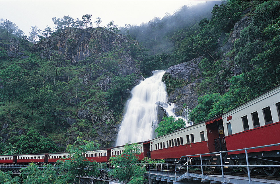 Kuranda: Skyrail and Scenic Rail Gold Class S-1100 Q-1530 XC