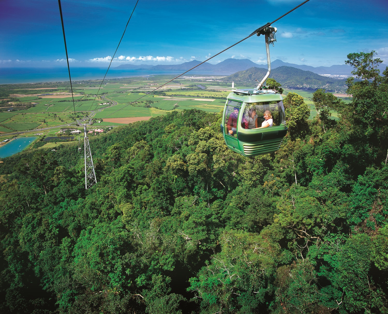 Kuranda: Skyrail and Scenic Rail Gold Class S-1100 Q-1530 XC