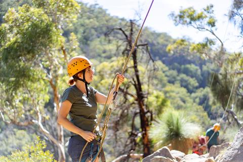 EA_Rock_Climb_Abseil_Morialta_2