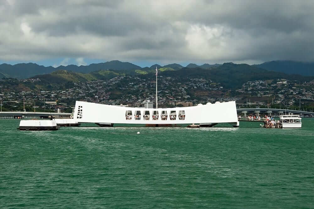 Updated - Polynesian Adventure Tours - Oahu: Arizona Memorial, Punchbowl, and Honolulu City Highlights Tour (2B)