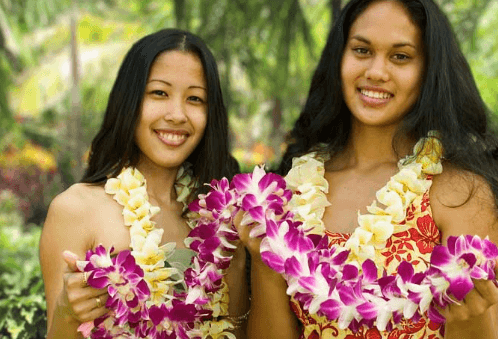 FH LeiGreeting - Maui: Kahului Airport - Classic Orchid Lei Greeting