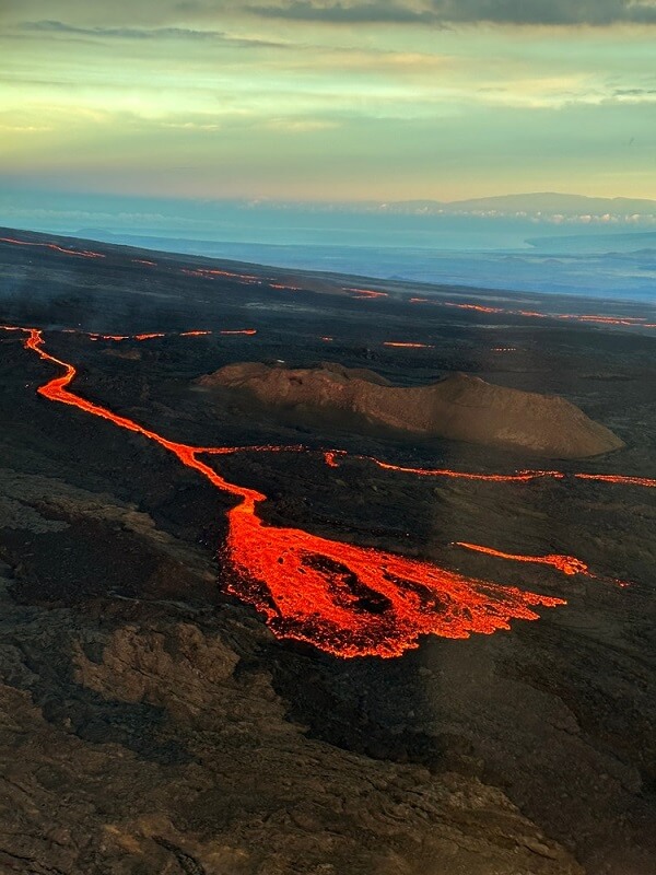 Mauna Loa Helicopter Tours - Big Island: Volcano Experience Helicopter tour
