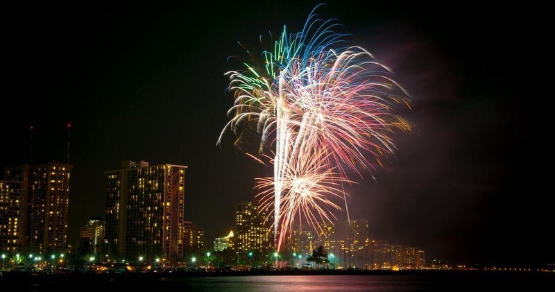 Fh Manakai Catamaran Friday Fireworks Sail Waikiki Best Of Hawaii Tours And Activities Reservations