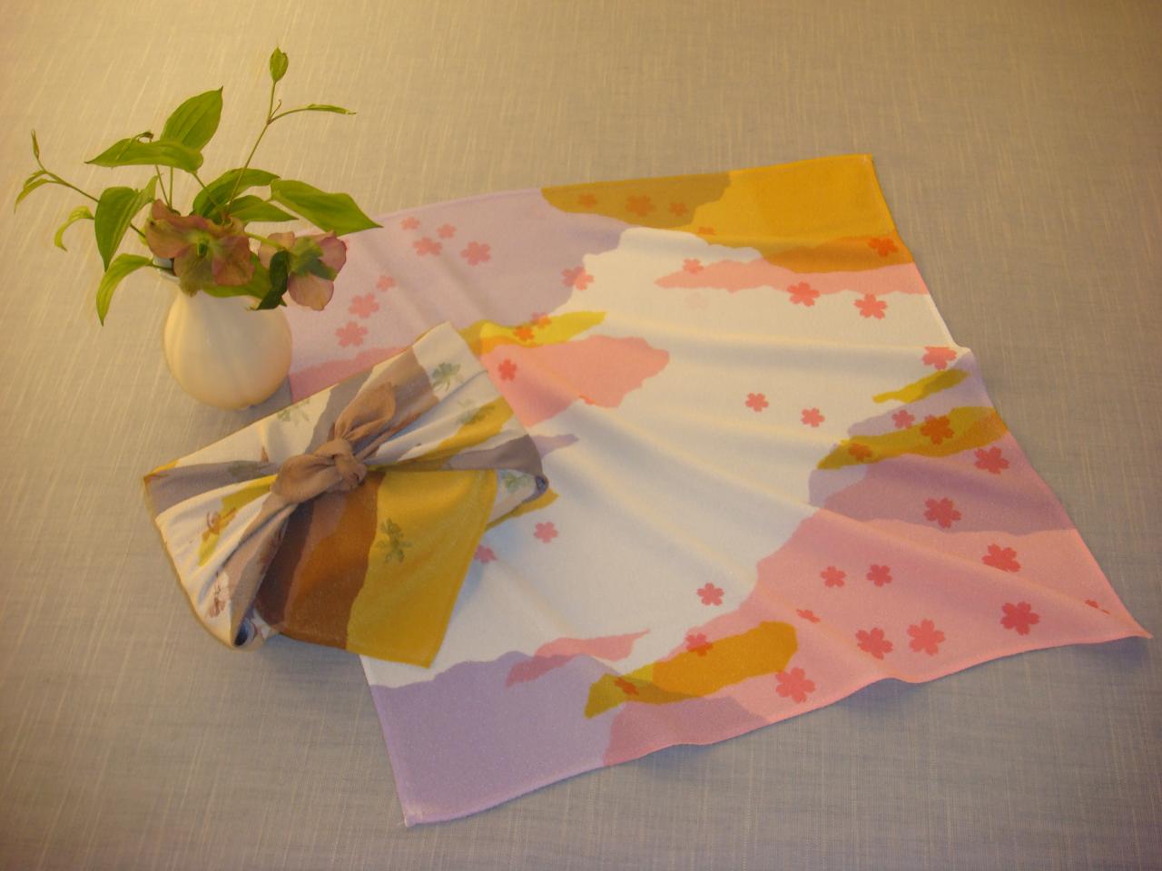 Easily experience the Japanese Culture of "Somemono": Dye a wrapping cloth in the Yama no Sachizome method