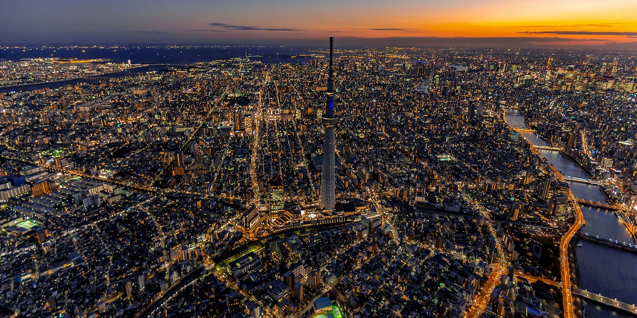 Sunset Departure! Tokyo Helicopter Cruise for 5 – Experience Dusk and Nighttime Cityscapes (Tokyo)