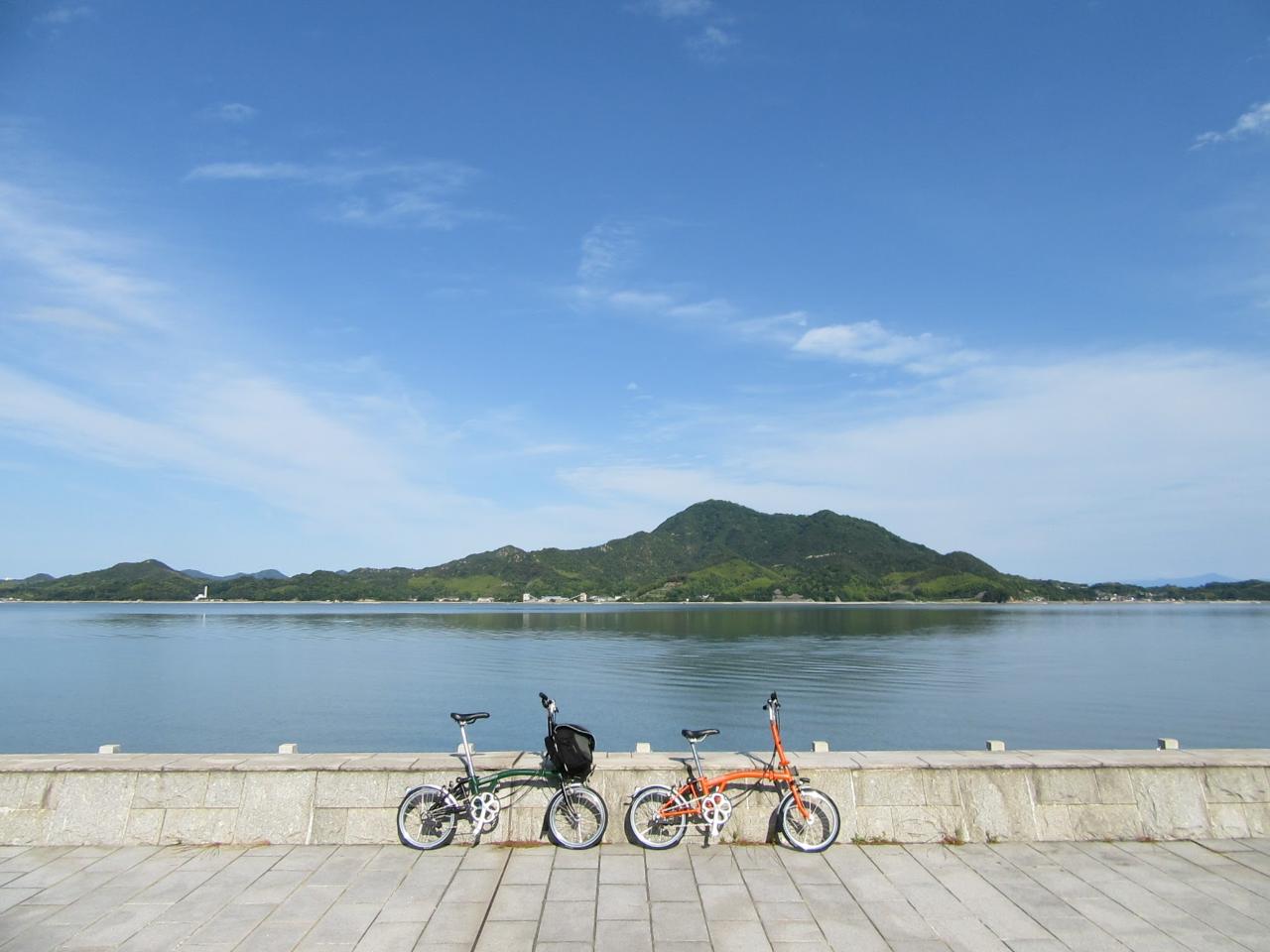 世界中から人気を集めるしまなみ海道で、美しい島々と海を堪能するサイクリング