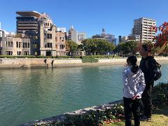 広島のローカルガイドと巡る２時間の広島ピースツアー
