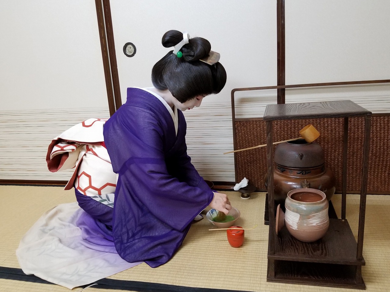 Geisha and Tea Ceremony! Experience traditional Japanese culture in Asakusa. (Conducted in Japanese)