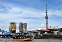 浅草で日本の風情を感じる～日本食を味わいながら東京の名所を巡る「屋形船」体験～
