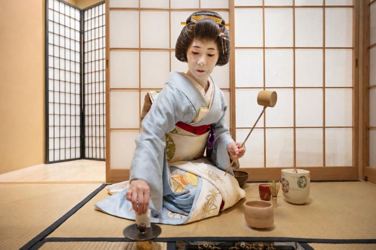 Geisha and Tea Ceremony! Experience traditional Japanese culture in Asakusa.(English Support Available)